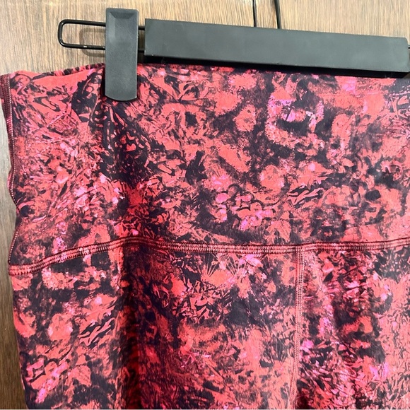 Lululemon New Year Align High-Rise Crop 23" Dark Red Black Lunar Phase Multi 14 - Picture 5 of 13